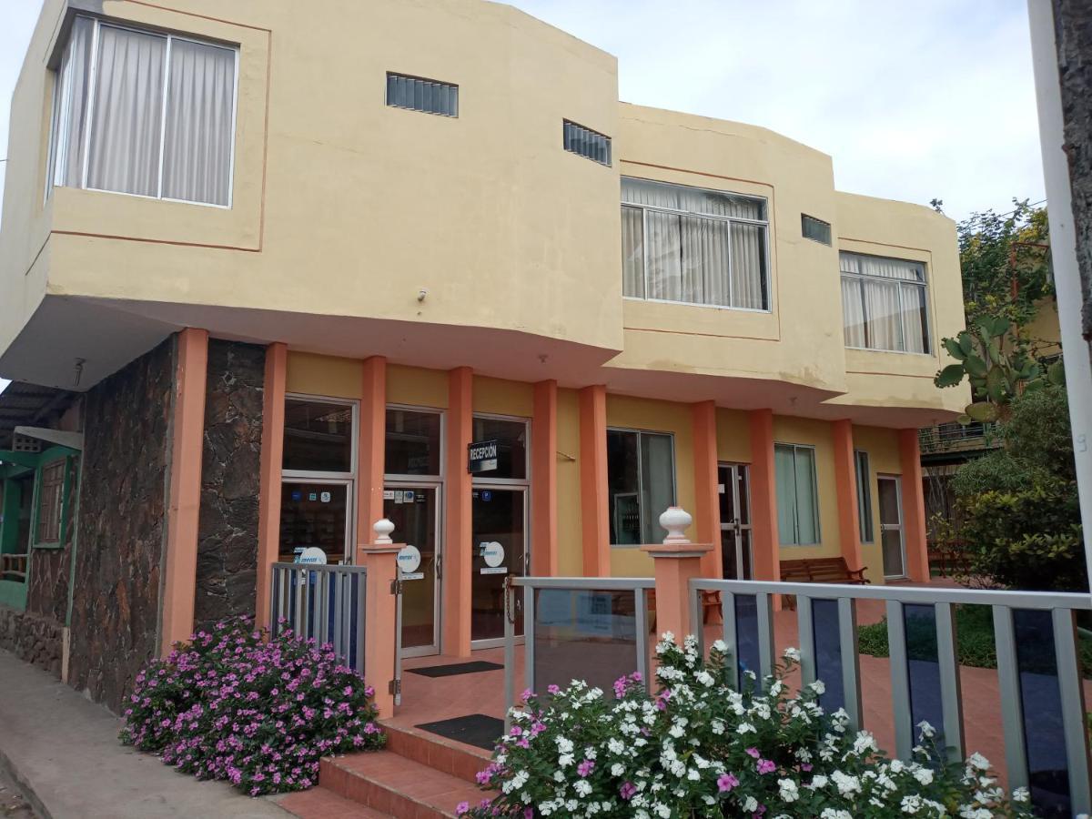 Hotel Palmeras Galapagos Puerto Ayora  Exterior photo